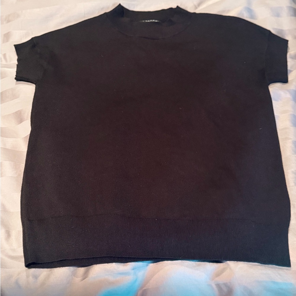 Tahari Black Short Sleeve Knit Top